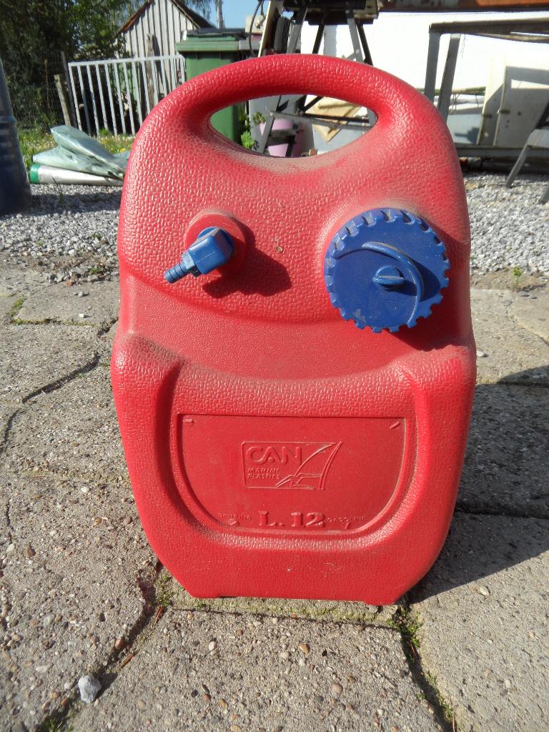 Nieuwe plastic benzinetank, Watersport en Boten, Accessoires en Onderhoud, Ophalen, Nieuw, Motor en Techniek