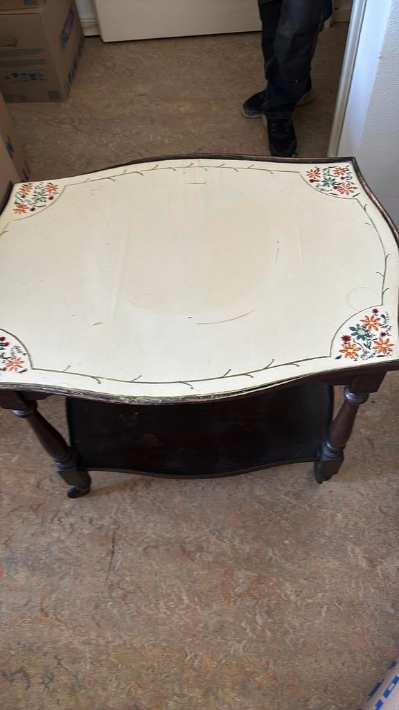 Thee tafeltje verrijdbaar, Ophalen, 50 tot 100 cm, Zo goed als nieuw, Minder dan 50 cm