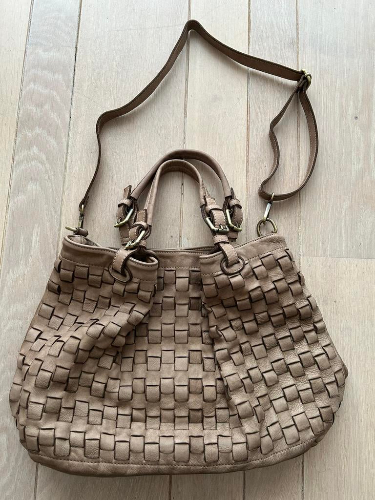 Stijlvolle nieuwe bruine leren tas van Vera Pelle, Sieraden, Tassen en Uiterlijk, Tassen | Damestassen, Ophalen of Verzenden, Nieuw