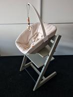 Complete Stokke Tripp Trapp Grijs+Newborn+Kussen+Speelboog, Ophalen, Zo goed als nieuw, Meegroeistoel, Gordel(s)