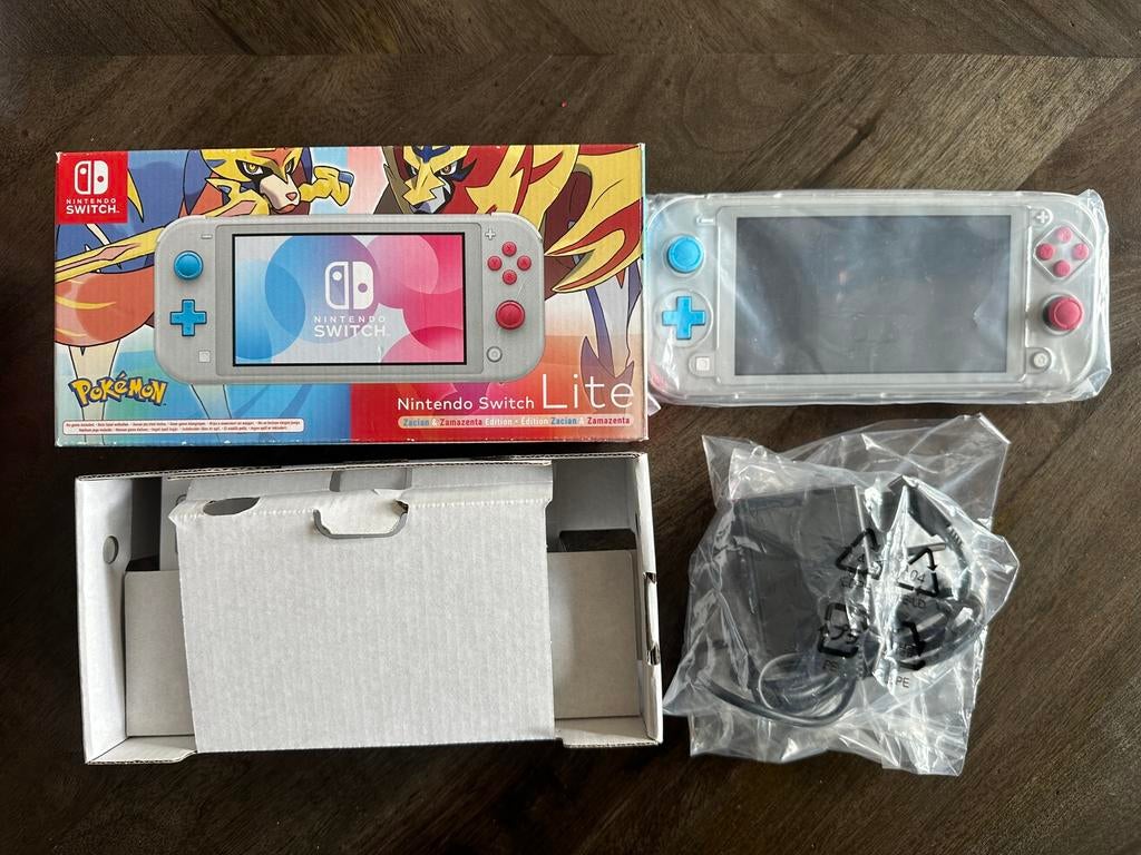 Switch Lite - Zacian & Zamazenta edition, Spelcomputers en Games, Spelcomputers | Nintendo Switch, Zo goed als nieuw, Switch Original