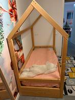 Huisjesbed voor jonge kids - Zo goed als nieuw met lades, Ophalen, 85 tot 100 cm, Zo goed als nieuw, Lattenbodem