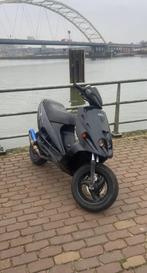 Malaguti phantom f12, Fietsen en Brommers, Scooters | Piaggio, Ophalen of Verzenden, Zo goed als nieuw, Tweetakt, Zip