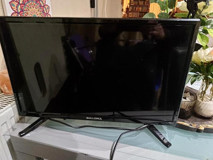 12V Salora 22 inch TV - Ideaal voor slaapkamer of caravan, Audio, Tv en Foto, Televisies, Gebruikt, LCD, 40 tot 60 cm, HD Ready (720p)