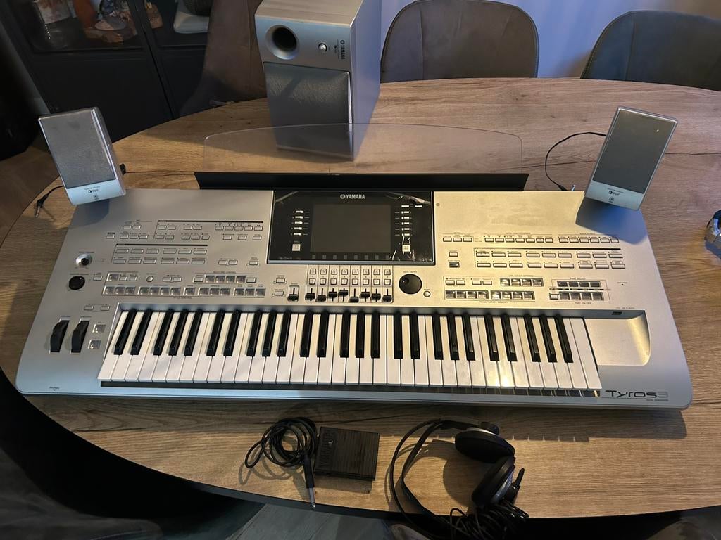 Yamaha Tyros 3 - Complete set incl. speakers, tas & statief, Ophalen of Verzenden, 61 toetsen, Yamaha