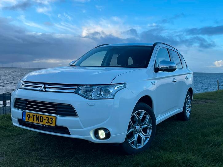 Mitsubishi Outlander Instyle+ 2.0 PHEV 4wd *dealer onderhoud, Auto's, Mitsubishi, Particulier, Outlander, 4x4, ABS, Achteruitrijcamera