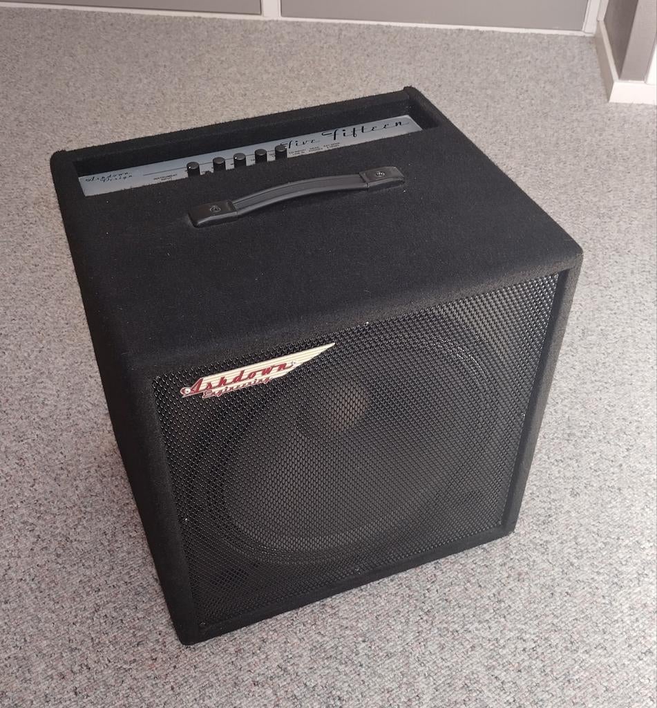 Ashdown five fifteen, basgitaar speaker, Muziek en Instrumenten, Versterkers | Bas en Gitaar, Ophalen, Zo goed als nieuw, Basgitaar