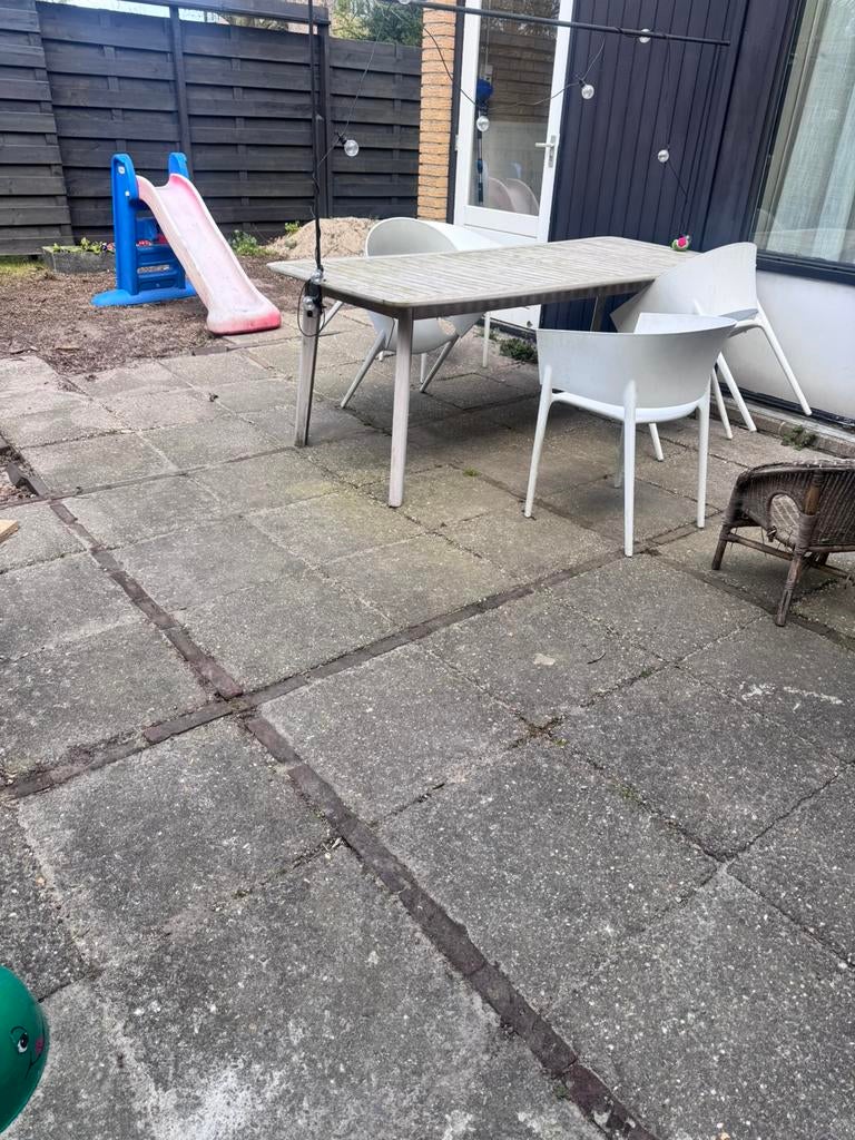 Gratis tuin tegels ophalen 125 stuks van 50 x 50 cm., Ophalen, Zo goed als nieuw, Beton, Terrastegels