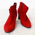 Prachtige Rode Vintage Suede Laarsjes s17 (Maat 39) € 35,-, Lage of Enkellaarzen, Ophalen of Verzenden, Zo goed als nieuw, Vintage