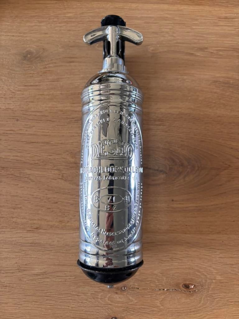 Vintage brandblusser DESMO 1964 – decoratie, Huis en Inrichting, Brandblussers en Brandkasten, Ophalen of Verzenden, Zo goed als nieuw