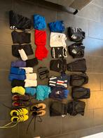 Groot pakket voetbal- en sportkleding, 116-128, Ophalen of Verzenden, Gebruikt, Overige maten