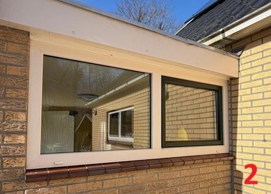 12 nette kunststof kozijnen & 2 deuren, Doe-het-zelf en Verbouw, Kozijnen en Schuifpuien, Kunststof, Gebruikt, Raamkozijn, Inclusief glas