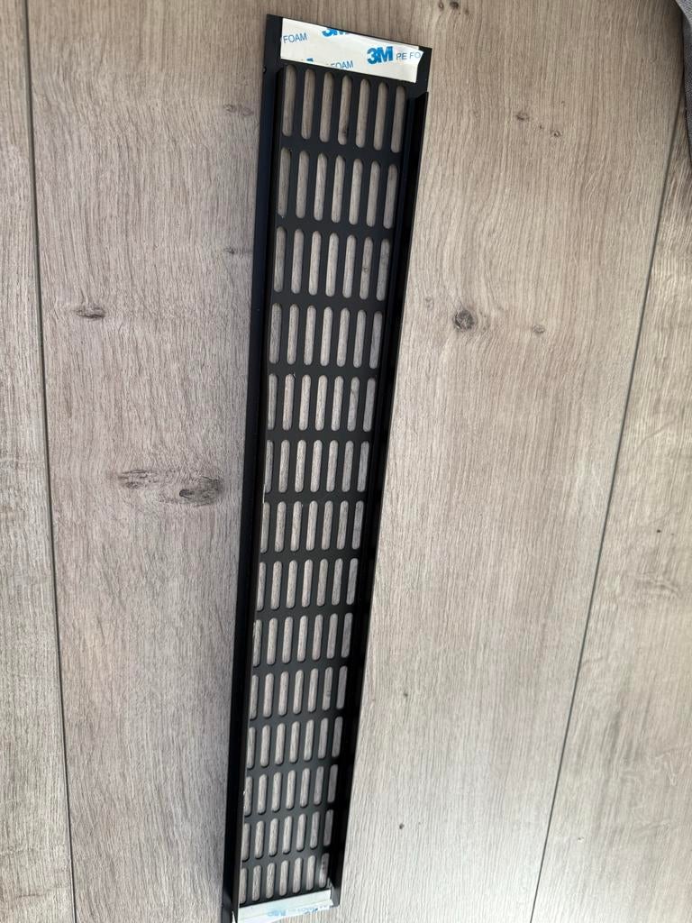 22 keer Ventilatieroosters 500x80 aluminium zwart, Doe-het-zelf en Verbouw, Ventilatie en Afzuiging, Ophalen of Verzenden, Zo goed als nieuw