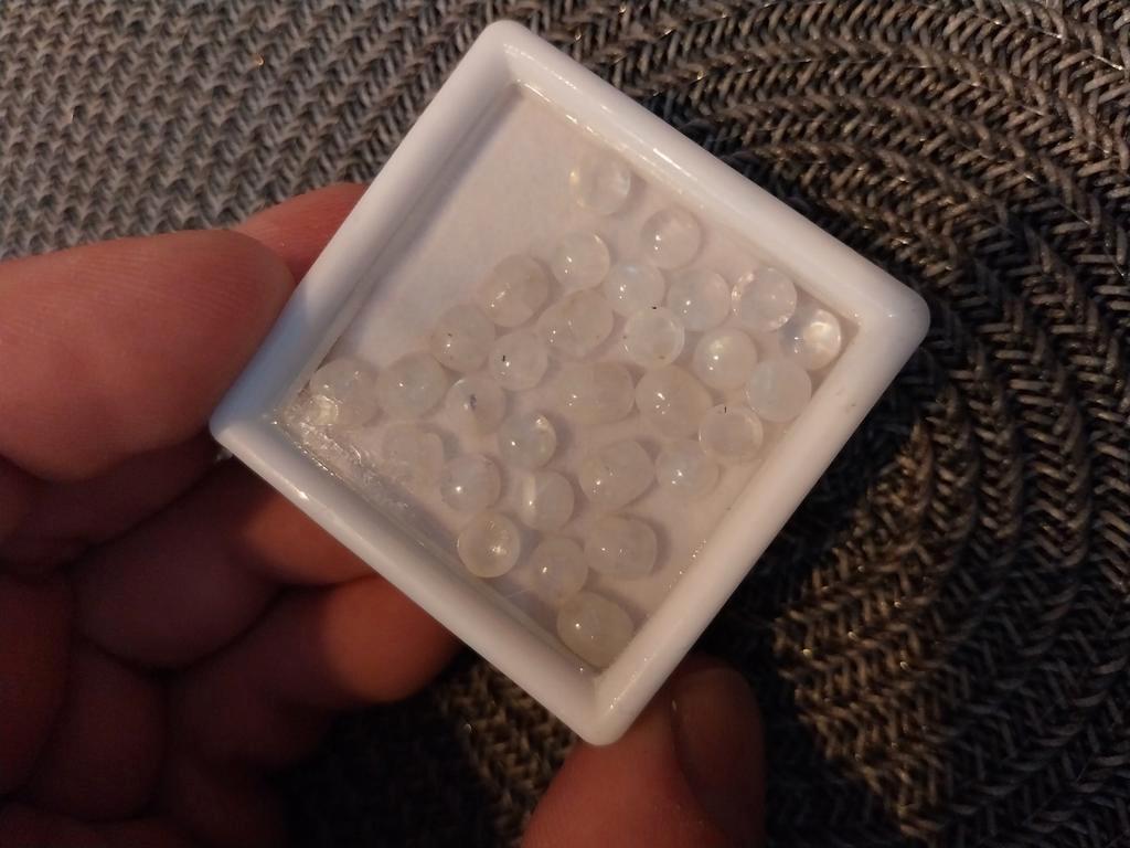 Kleine ronde maansteen cabochons, Sieraden, Tassen en Uiterlijk, Edelstenen, Ophalen of Verzenden