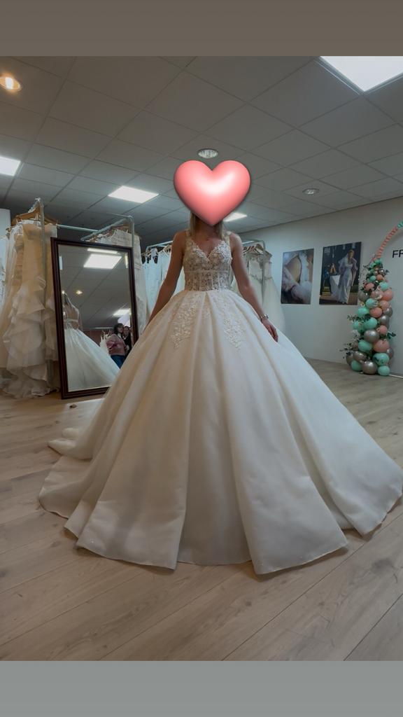 Trouwjurk maat 34, Ophalen, Gedragen, Wit, Trouwjurk