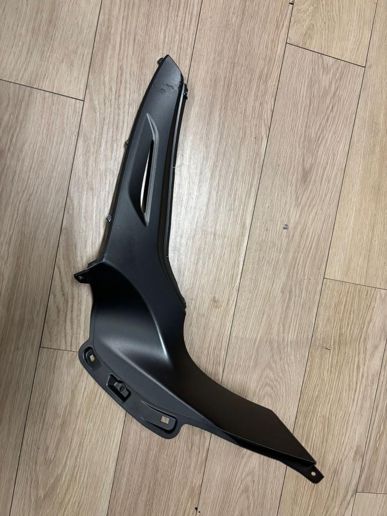 Piaggio beverly 350cc beenkap onderdelen, Ophalen of Verzenden