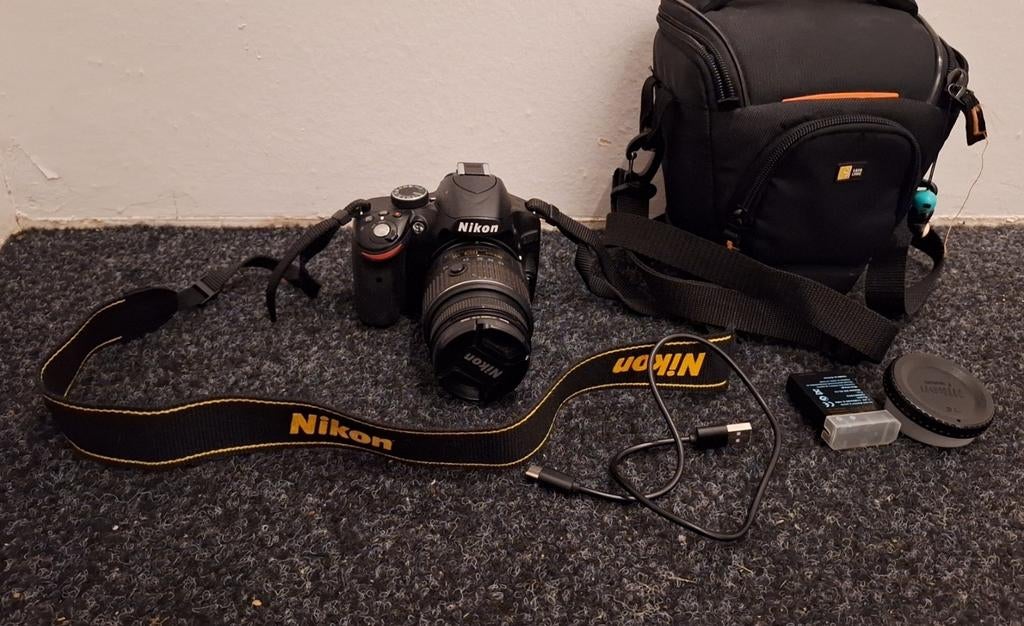 Mooie Nikon D3200 goedwerkend compleet, Gebruikt, Spiegelreflex, Ophalen of Verzenden, 4 t/m 7 keer