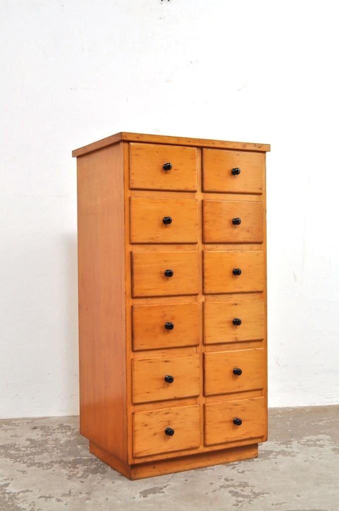 Vintage beukenhouten ladekast schoolkast kastje jaren 50, Minder dan 50 cm, Gebruikt, 5 laden of meer, Ophalen of Verzenden