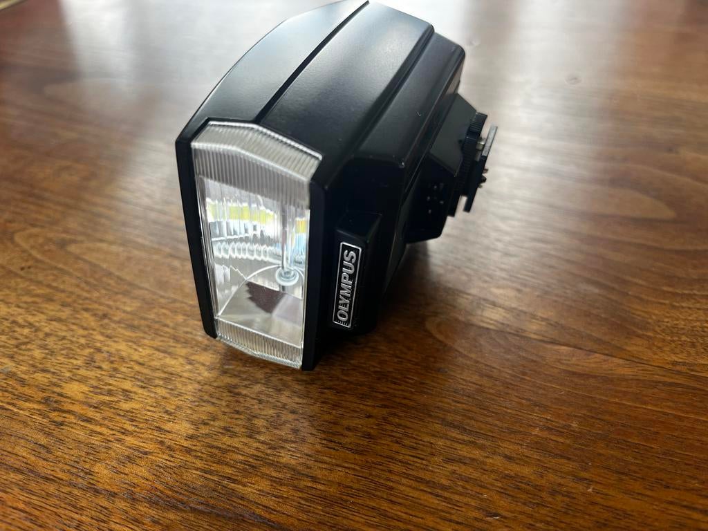 Olympus Electronic Flash T 20 voor analoge OM  camera, Ophalen of Verzenden, Gebruikt, Olympus
