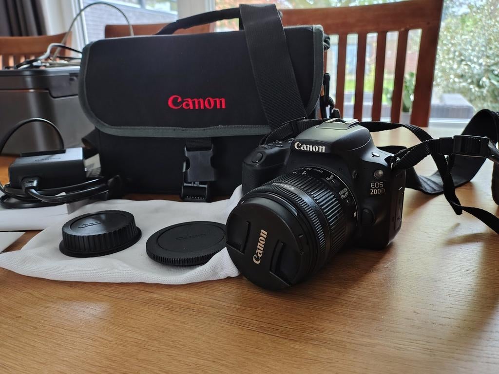 Canon EOS 200D spiegelreflexcamera, Audio, Tv en Foto, Fotocamera's Digitaal, Ophalen, Zo goed als nieuw, Canon, Geen optische zoom