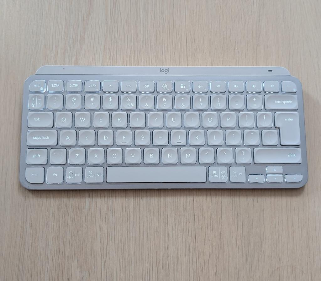 Logitech MX Keys Mini QWERTY US, Computers en Software, Toetsenborden, Multimediatoetsen, Ophalen of Verzenden, Zo goed als nieuw