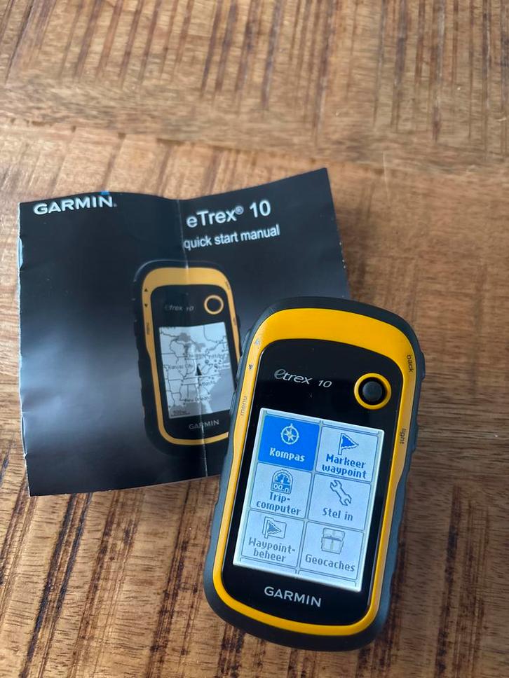 Garmin eTrex 10 GPS-apparaat met handleiding, Sport en Fitness, Bergsport en Wandelen, Zo goed als nieuw, Navigatie of Gps, Ophalen of Verzenden
