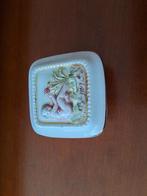 R. Capodimonte Italië Snuisterij Potje met Reliëf, Antiek en Kunst, Ophalen of Verzenden