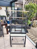 Papegaaien kooi of grotere parkieten vogels., Dieren en Toebehoren, Vogels | Hokken en Kooien, Ophalen, Metaal, Vogelkooi