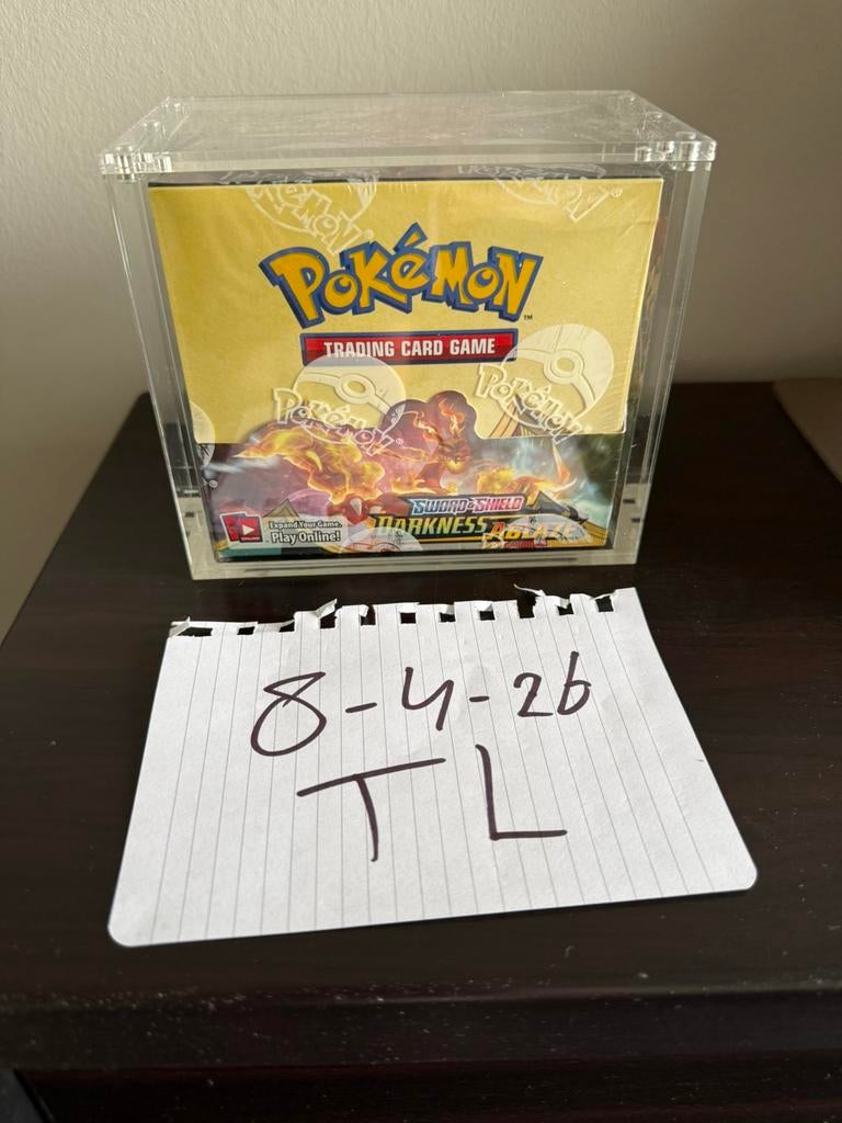 Pokemon Darkness Ablaze Booster Box + Acryl, Hobby en Vrije tijd, Verzamelkaartspellen | Pokémon, Ophalen, Zo goed als nieuw, Boosterbox