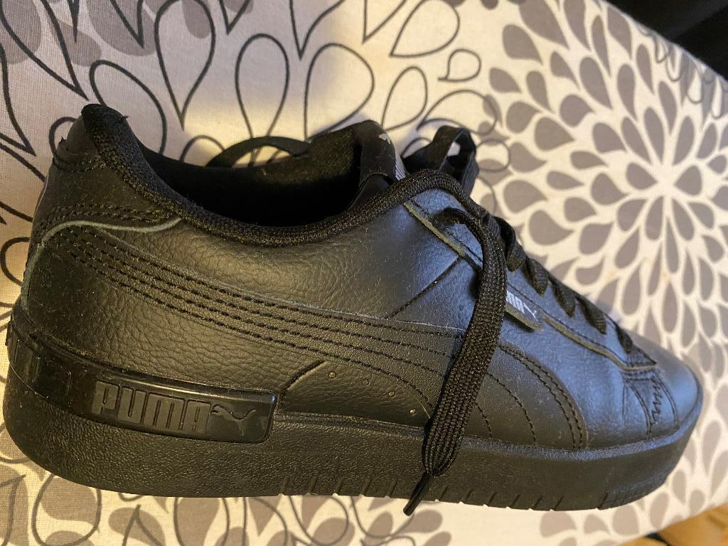 Puma schoenen, Ophalen, Gedragen, Zwart, Sneakers of Gympen