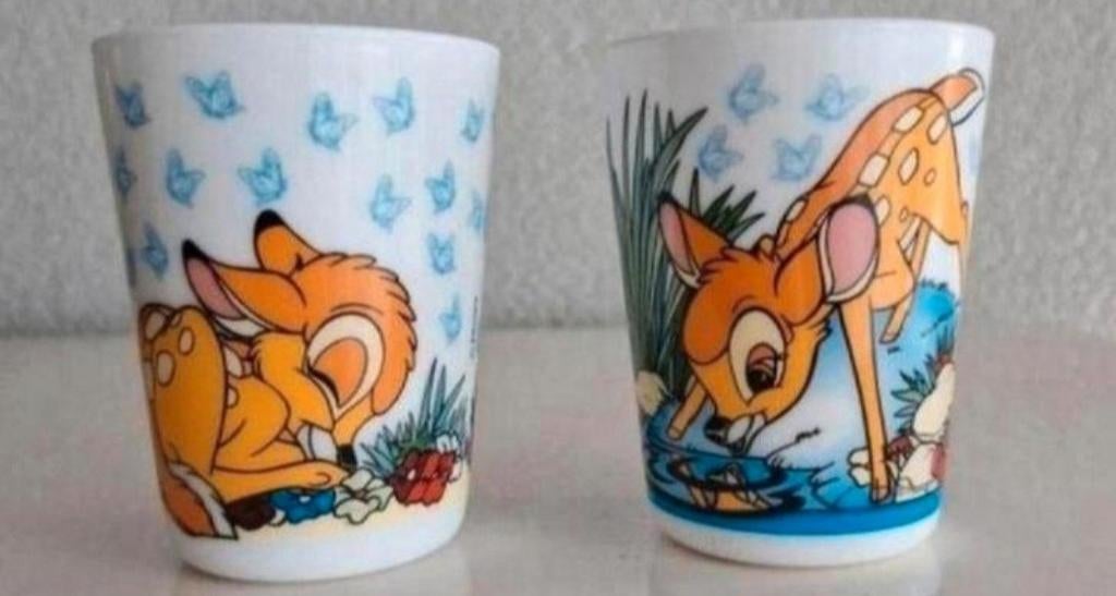 Twee Arcopal Bekers Bambi en Stampertje, Ophalen of Verzenden, Zo goed als nieuw, Overige stijlen, Kop(pen) en/of Schotel(s)