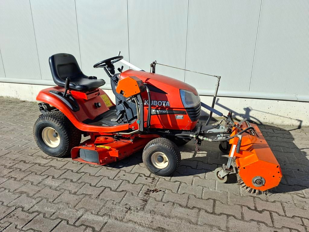 Kubota t1670 maaier met hydraulische bezem, Ophalen of Verzenden, 120 cm of meer