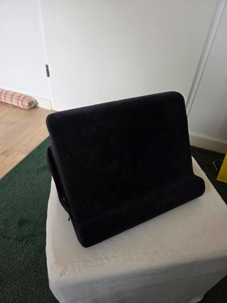 Zacht Velours Kussen voor Tablet/E-reader - Zwart, Computers en Software, Tablet-hoezen, Zo goed als nieuw, Overige typen, 10 inch