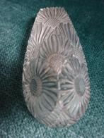 Zeldzame Art Deco kristalglas satijn broche floraal decor, Ophalen of Verzenden, Overige materialen, Broche