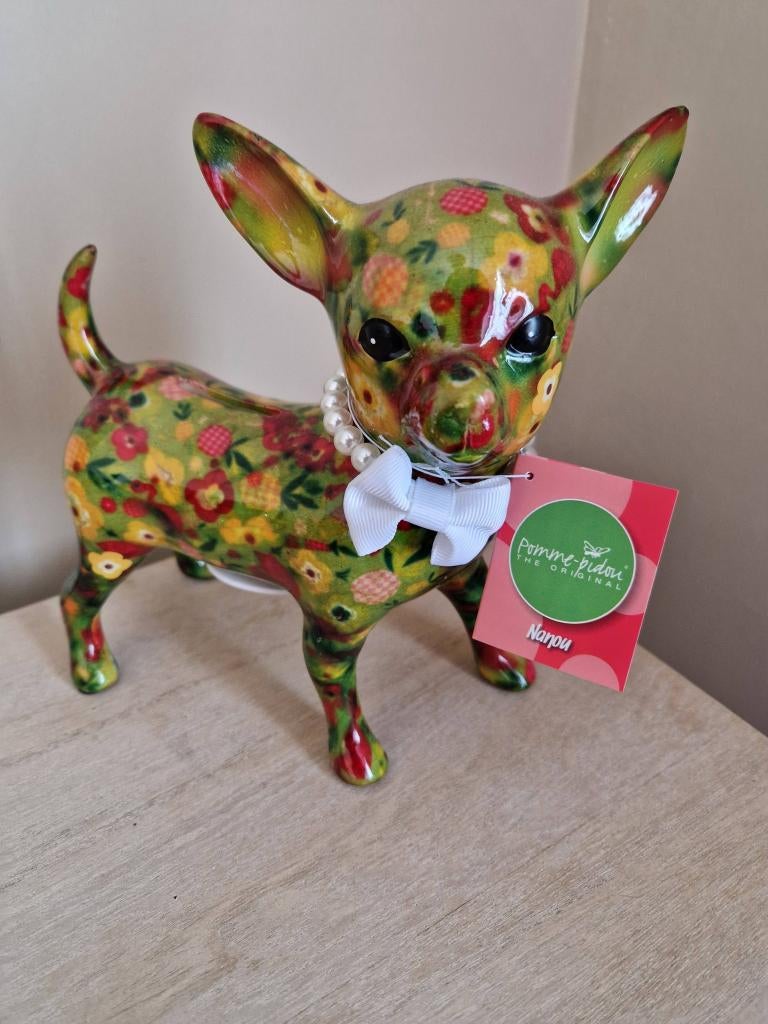 Pomme Pidou Chihuahua, Verzamelen, Spaarpotten, Ophalen of Verzenden, Nieuw, Steen, Aardewerk of Keramiek, Dier