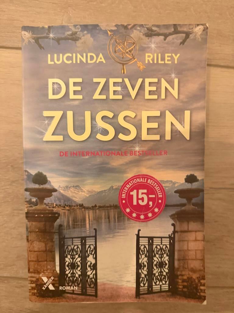 De zeven zussen eerste deel Lucinda Riley, Ophalen of Verzenden, Gelezen, Nederland