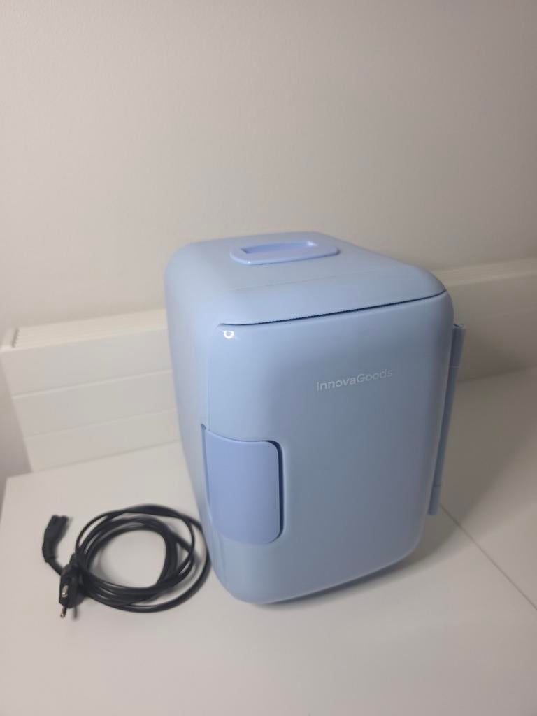 Compacte mini koelkast 4 liter - Lichtblauw, Zonder vriesvak, Ophalen of Verzenden, Minder dan 45 cm, Minder dan 85 cm