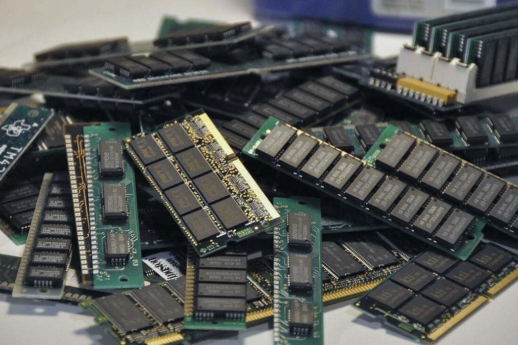 Wij kopen RAM | CPU & e-waste – Direct geld!, Ophalen of Verzenden, Desktop