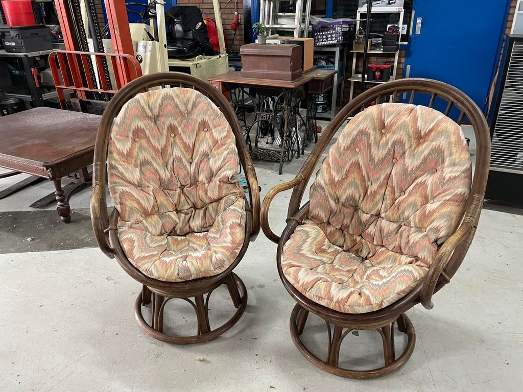 Rotan draai stoelen x2( 1 verkocht), Ophalen of Verzenden, Zo goed als nieuw, 2 zitplaatsen