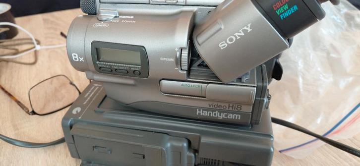 Sony video hi8 ccd-tr1e plus docking station, Audio, Tv en Foto, Videocamera's Analoog, Ophalen of Verzenden