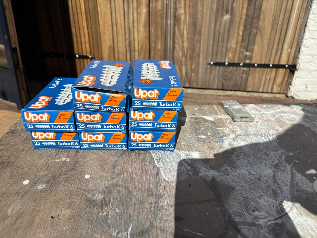 Upat Turbo K6 Gasbeton pluggen - 8 dozen, Ophalen of Verzenden, Nieuw, Minder dan 50 mm, Pluggen