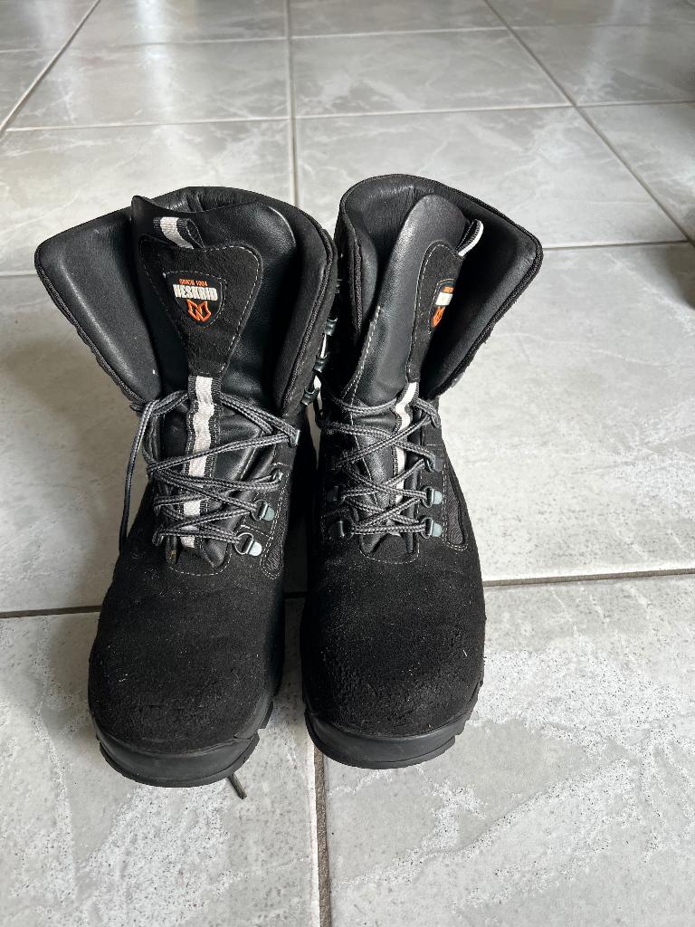 Gedragen paar Neskrid Cherokee maat 40, Verzenden, Gebruikt, Schoenen