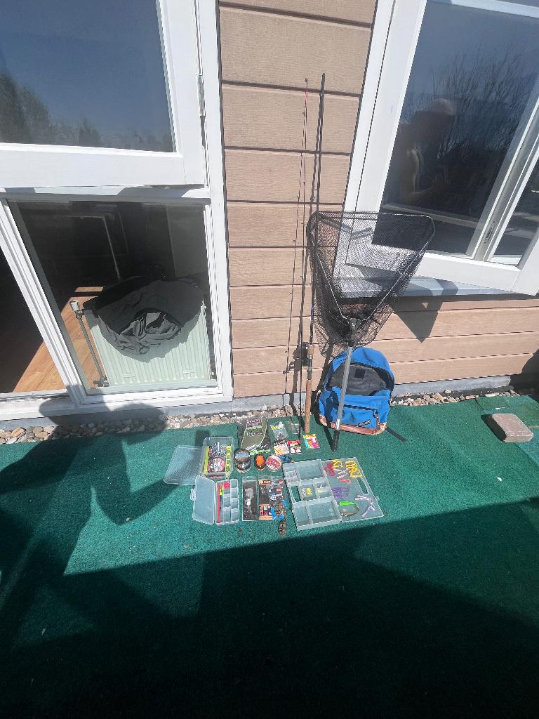 Complete visspullen set met hengel, schepnet, molen, etc, Ophalen, Gebruikt, Molen