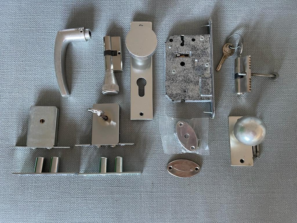 Deurbeslag, Doe-het-zelf en Verbouw, Hang- en Sluitwerk, Ophalen of Verzenden, Gebruikt, Overige materialen, Overige typen
