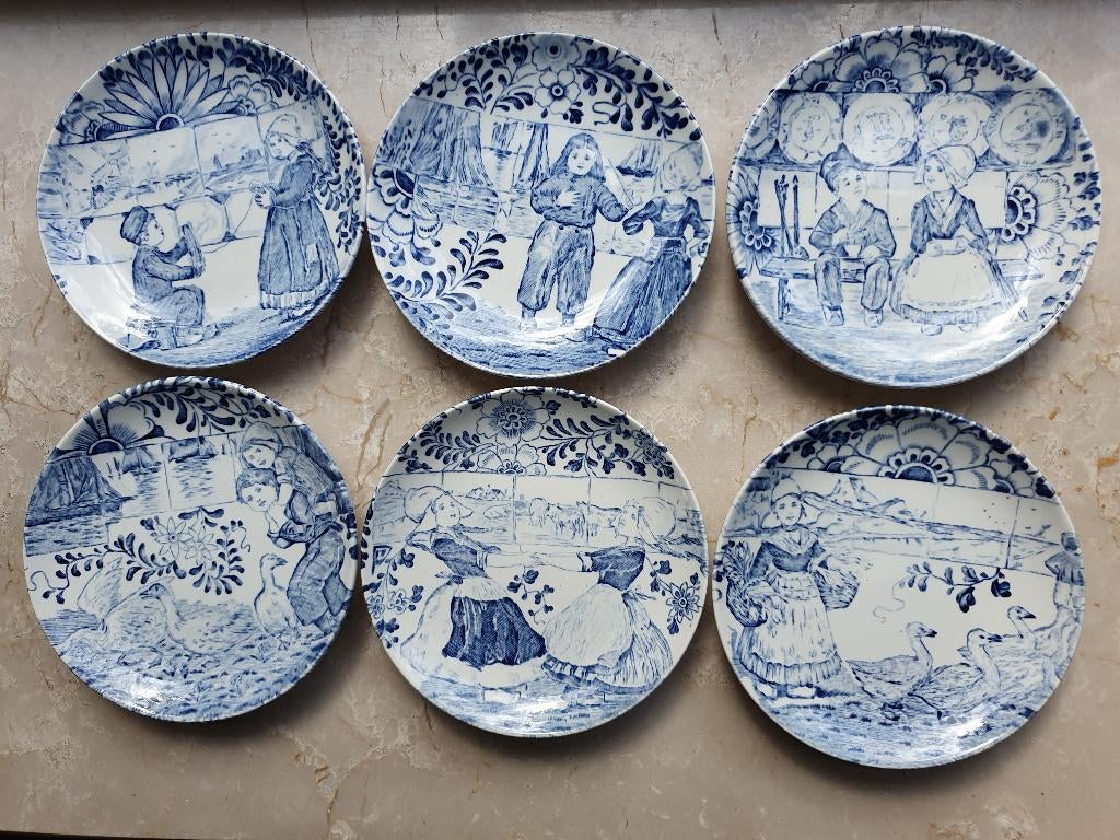 6 Bordjes, 11 cm,  Delfts Blauw van Royal Boch Belgium, Ophalen
