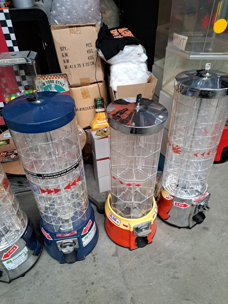 Nootjes, olijven, kadootjes automaat, Ophalen, Gebruikt