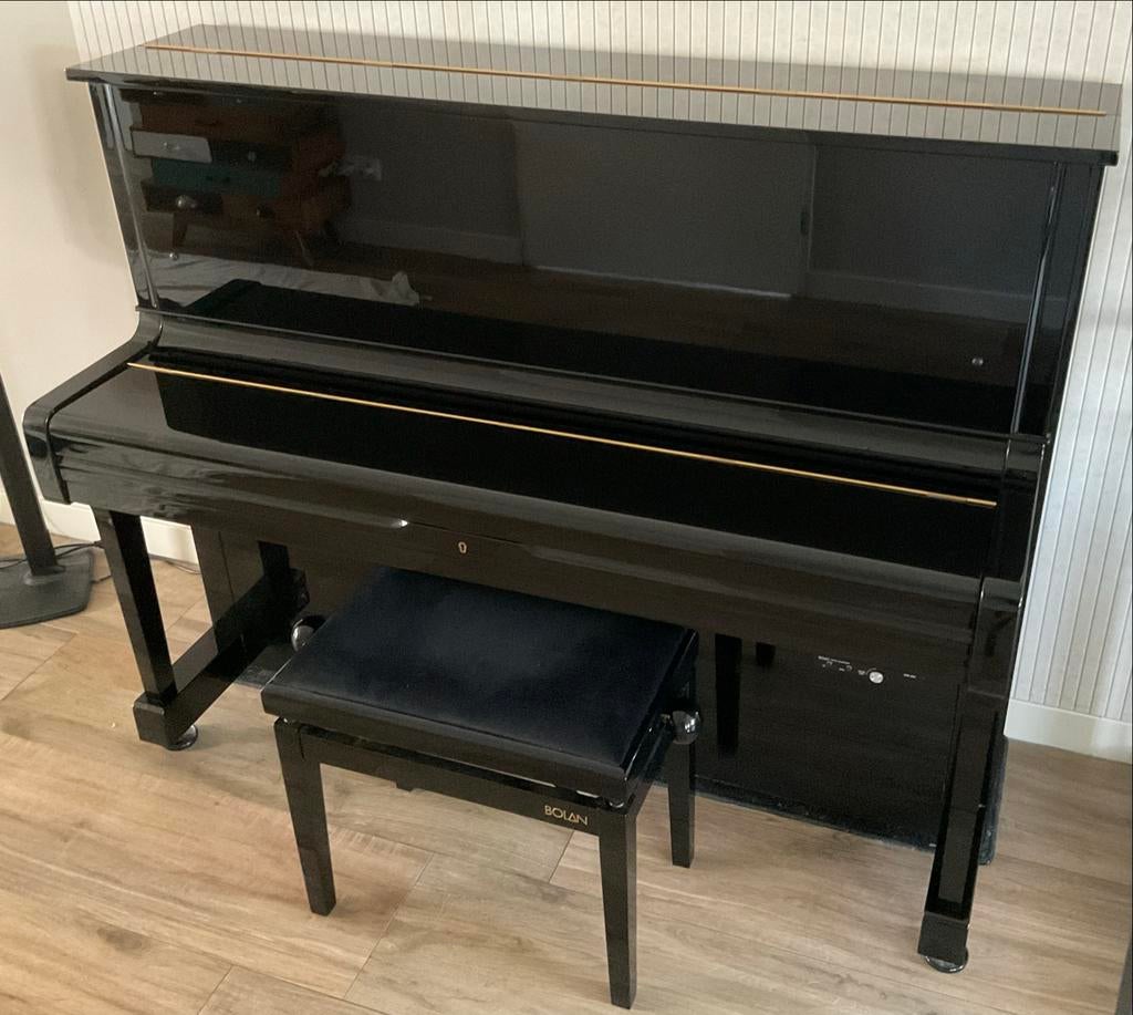 Yamaha U1H Piano Zwart Hoogglans met Bolan Silent Systeem, Ophalen, Zwart, Zo goed als nieuw, Piano