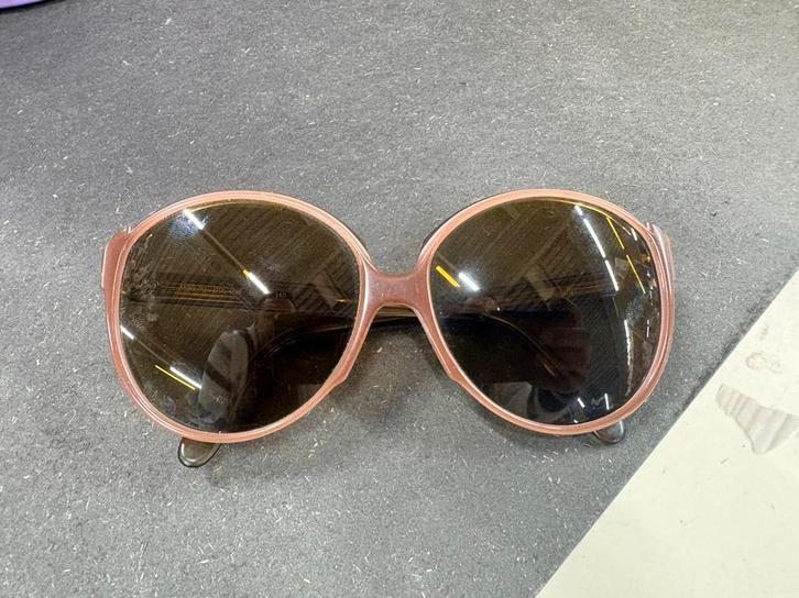 vintage Silhouette zonnebrill, geproduceerd in Oostenrijk, Sieraden, Tassen en Uiterlijk, Zonnebrillen en Brillen | Dames, Zo goed als nieuw