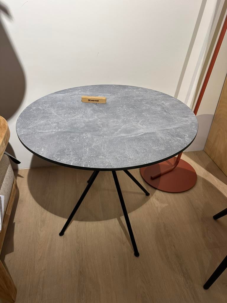 Tonon Corda Tafel, Ophalen, Zo goed als nieuw