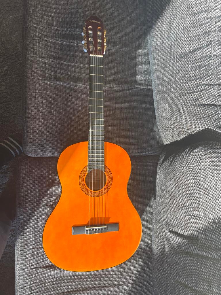 Gitaar c.giant, Muziek en Instrumenten, Ophalen, Zo goed als nieuw, Klassieke of Spaanse gitaar